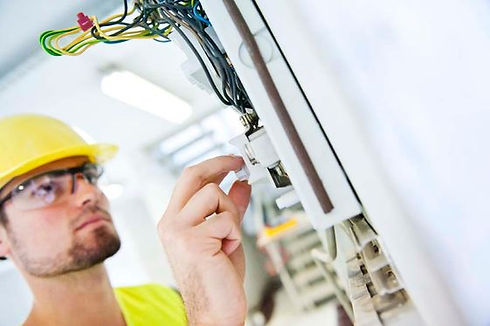 Bordenbouw en aansluiten van elektrische borden